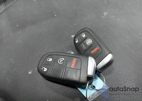 2020 Jeep Renegade Latitude 4X4 z USA, uszkodzony, nr VIN ZACNJBBB5LPL89811